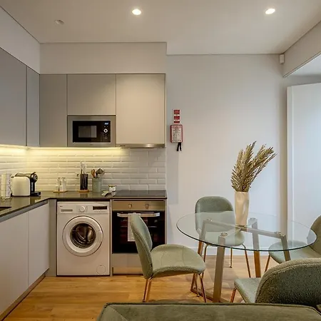 Lombok Gold 2br Terrace * Caparica