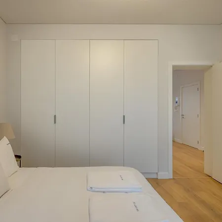 Lombok Gold 2br Terrace Apartmán Caparica